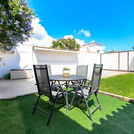 En Puerto Marina Holiday home