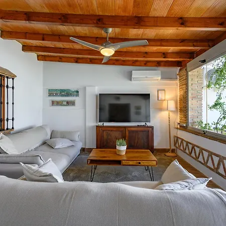 En Puerto Marina Holiday home